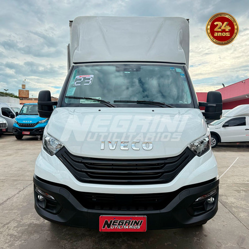Iveco Daily 35-160 Cs Baú Completa 2023 Muito Nova 14881km