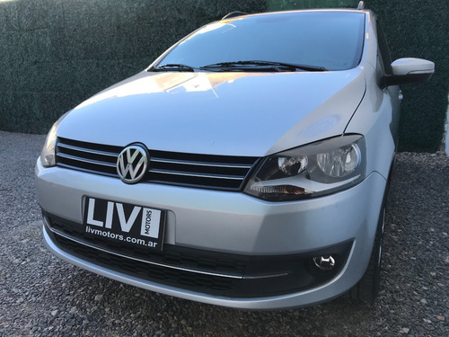 Volkswagen Suran Highline 1.6 Año 2012 - Liv Motors