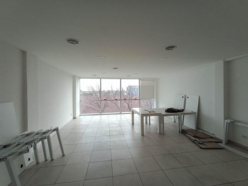 Imagen 14 de 23 de Oficinas Premium De 70 - M2 En Florida Oeste, Próximo A Panamericana - Cercana A Capital