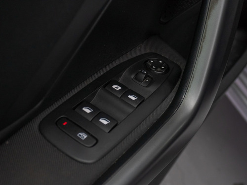 Peugeot 208 1.6 GRIFFE 16V FLEX 4P AUTOMÁTICO