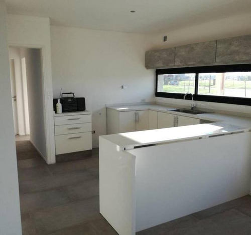 Imagen 2 de 5 de Casa En Venta En Complejo Puertos - Ceibos