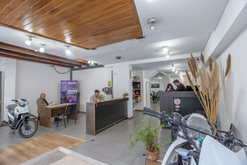 Imagen 2 de 16 de Venta Local 350 M2 Frente A Central De Policias