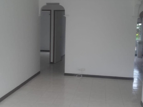 Apartamento En Venta Ubicado En Envigado Sector Loma Del Barro (24084).