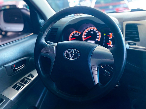 Toyota Hilux CD SRV D4-D 4x4 3.0 TDI Diesel Aut