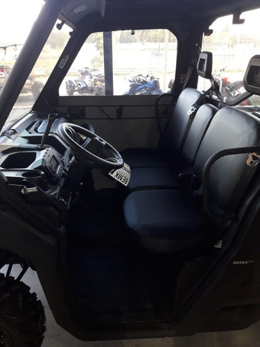 Imagen 6 de 15 de Can Am Defender Hd8 Dps Cabinado Unico En El Pais Motoswift