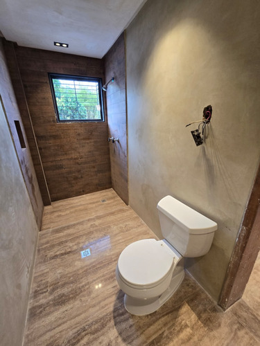 Fernando & Yosmar En Venta Moderna Casa En Prebo Valencia 4 Avenidas Conjunto Privado