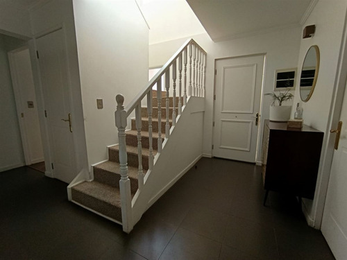 Exclusiva Casa En Condominio En Venta De 4 Dorm. En Machalí