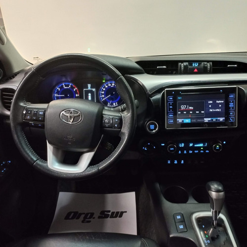 Imagen 7 de 8 de Toyota Hilux 4x4 Dc Srx 2.8 Tdi 6 At