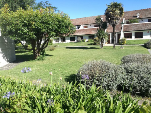 Casa Céntrica Rodeada De Parque.