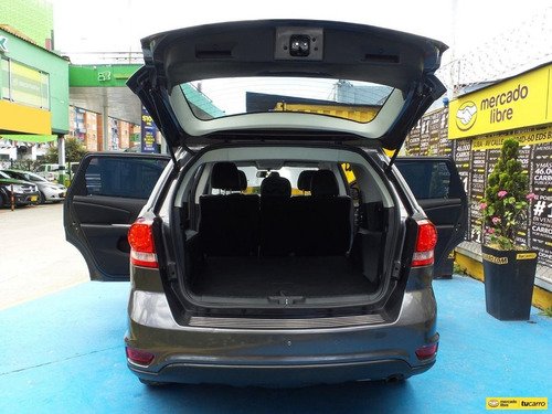 Imagen 10 de 25 de Dodge Journey