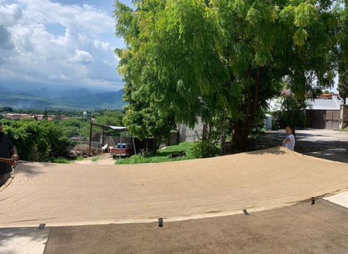 Imagen 2 de 4 de Malla Sombra Híbrida 4x3.20 (beige)90%, Lista Para Colocar.