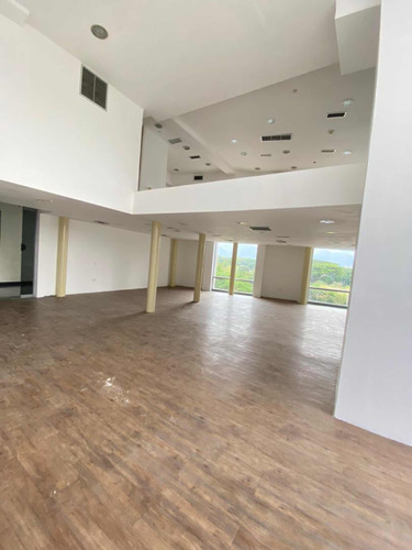 Oficina Duplex En Venta En Hesperia Wtc, Moderna - At