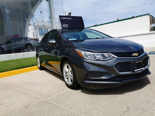 Imagen 2 de 12 de Cruze 2018 Estandar