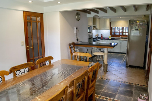 Casa Venta Barrio Alemán 4 Dormitorios, Jardín, Parrilla Garage