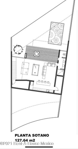 Imagen 9 de 12 de Preciosa Casa De Arquitecto Con Jardín, Salón De Juegos Y 4 Recámaras