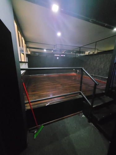 Imagen 6 de 11 de Arriendo Oficina Con Entrada Directa Santa Lucia Metro