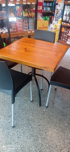 Imagen 2 de 6 de Mesas Para Restaurant En Madera Y Metal