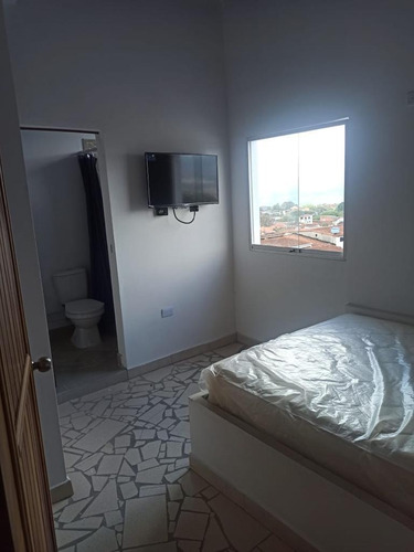 Imagen 6 de 7 de As En Alquiler Apartamento Semi Amoblado Ambrosio Plaza As