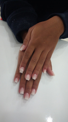Imagem 3 de 5 de Alongamento Em Gel