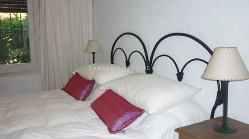 Casa En Venta Lugano, Punta Del Este, 6 Dormitorios.