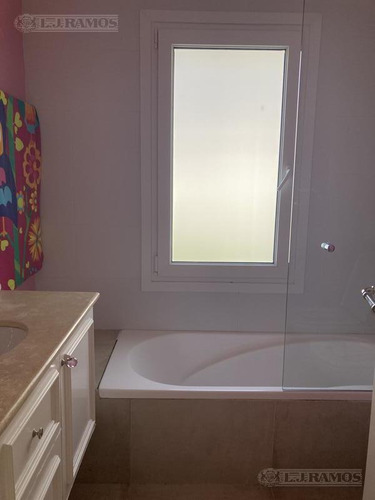 Imagen 21 de 24 de Casa En Venta - El Golf - Nordelta