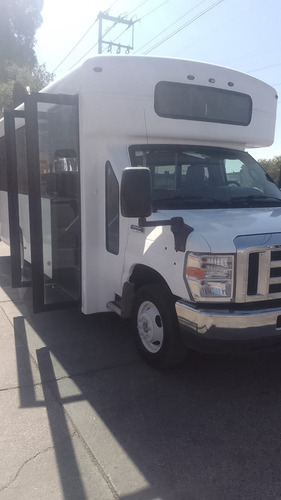 Ford F-450 6.8 Xl At