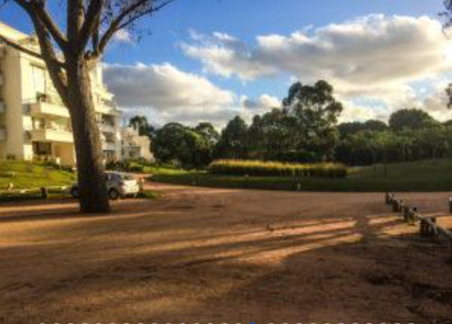 Venta Departamento 2 Ambientes- Green Park. Punta Del Este