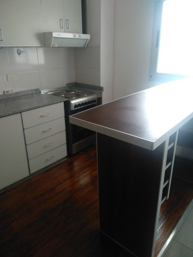 Imagen 3 de 13 de Venta Hermoso Dpto 2 Ambientes, V. Ballester Centro
