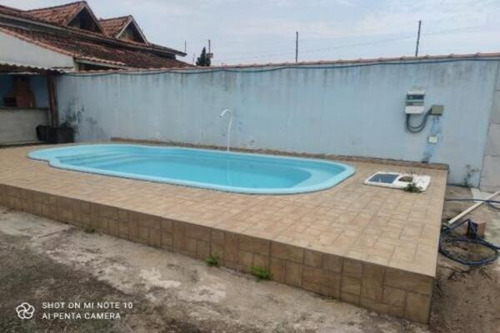 Imagem 3 de 9 de Ótima Casa Com Piscina E Quintal Em Peruíbe Litoral Sul De Sp