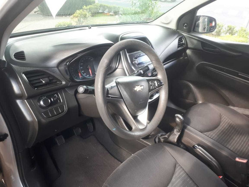 Imagen 6 de 12 de Chevrolet Spark 2017 1.4 Lt Mt