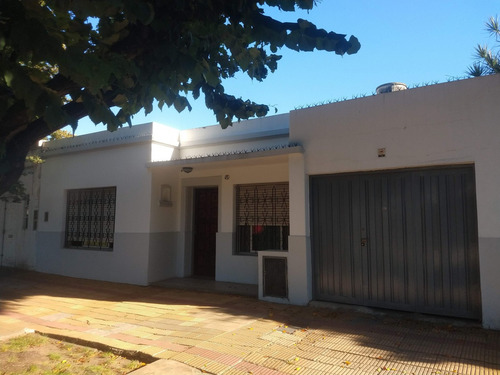 Casa En Venta A Reciclar- Moron Sur