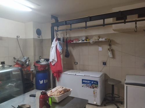 Imagen 6 de 9 de Nuevo Valor - Local En Alquiler, Directorio 1100, Excelente Ubicacion.