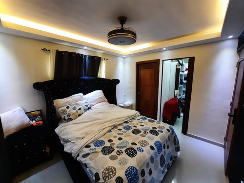 Vendo Apartamento Vacio Con Opción A Amueblado.