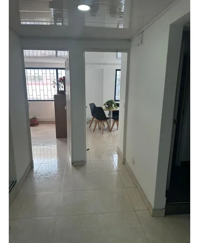 Vendo Bodega En Las Ferias, 562,50 Mts2. 3 Pisos. Bogotá.