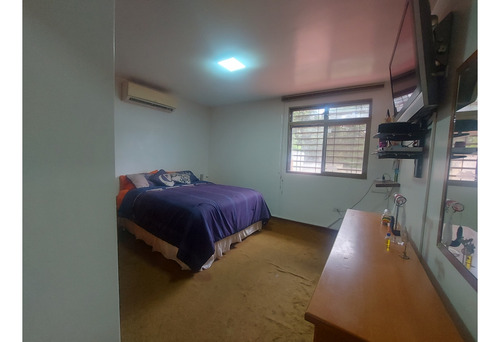 Vendo Casa 350m2 Terrazas Del Club Hipico 0148