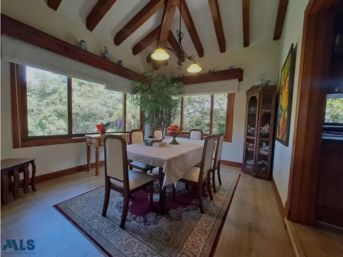 Casa Con Excelente Ubicación(mls#246703)