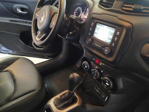 Imagen 11 de 24 de Jeep Renegade 2018 1.8 Longitude At6
