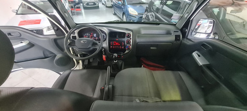 Imagen 12 de 15 de Kia K2500 2017 2.5 Caja
