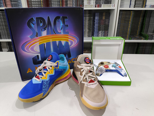 Nike Lebron 18 Low Wile Vs Roadrunner Spacejam Xbox Controle (Usado)