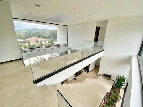 Casa En Venta En Las Palmas. Cod V11277