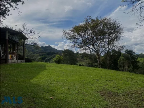 Casa Finca Con Cancha De Futbol(mls#248541)