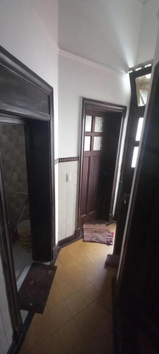 Ph En Venta - 4 Dormitorios 3 Baños - Flores