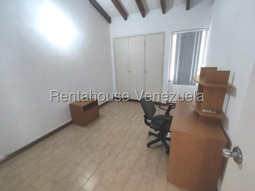 Juan Carlos González. Renta House Carabobo Alquila Casa Urb. Las Clavellinas Valencia Mls #25-18405 Rah/jcg.