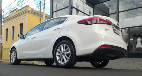 Imagem 14 de 15 de Kia Cerato 1.6 Flex Sx4 Automático Top De Linha 2019- Baixo