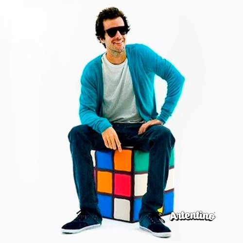 Imagen 4 de 9 de Puff Fiaca Rígido Cómodo Sillón Cubo Mágico Retro Rubik Deco