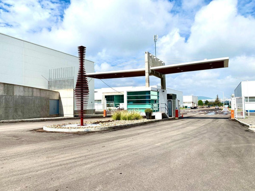 Renta Naves Industriales (455m2) | Parque Industrial | Carr. Qro Mex | $40mil