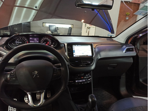 Imagen 12 de 15 de Peugeot 208 1.6 Feline Pack Cuir 2014