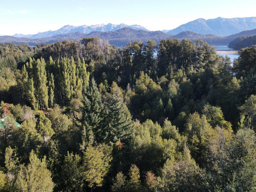 Lote En Excelente Ubicación. A Metros De Cumelén Country Club Y A Metros Del Lago Nahuel Huapi