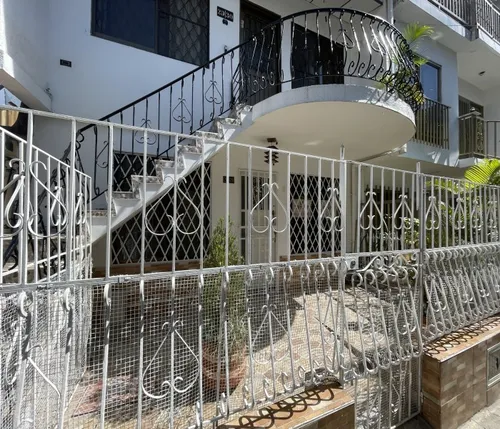 ¡vendo Casa Primer Piso En Propiedad Horizontal En Nápoles Sur De Cali!
