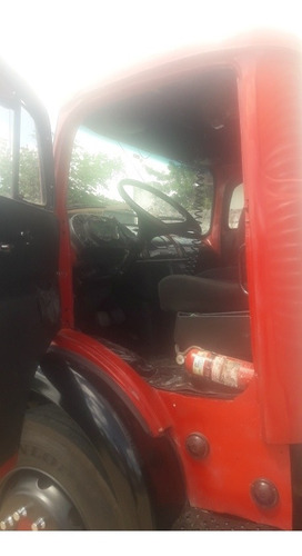 Mercedes Benz 1113 Baú